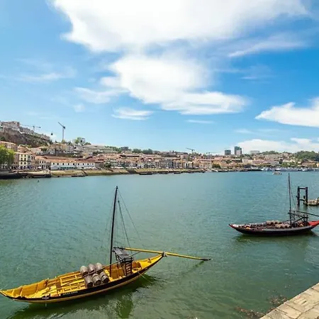 Bombarda Vii By Innkeeper * Porto