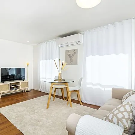 Bombarda Vii By Innkeeper Apartment Porto